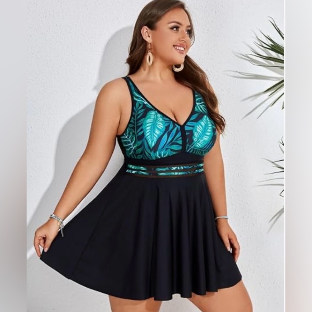 NWT Hanna Nikole size 26 tropical leaf print swimsuit